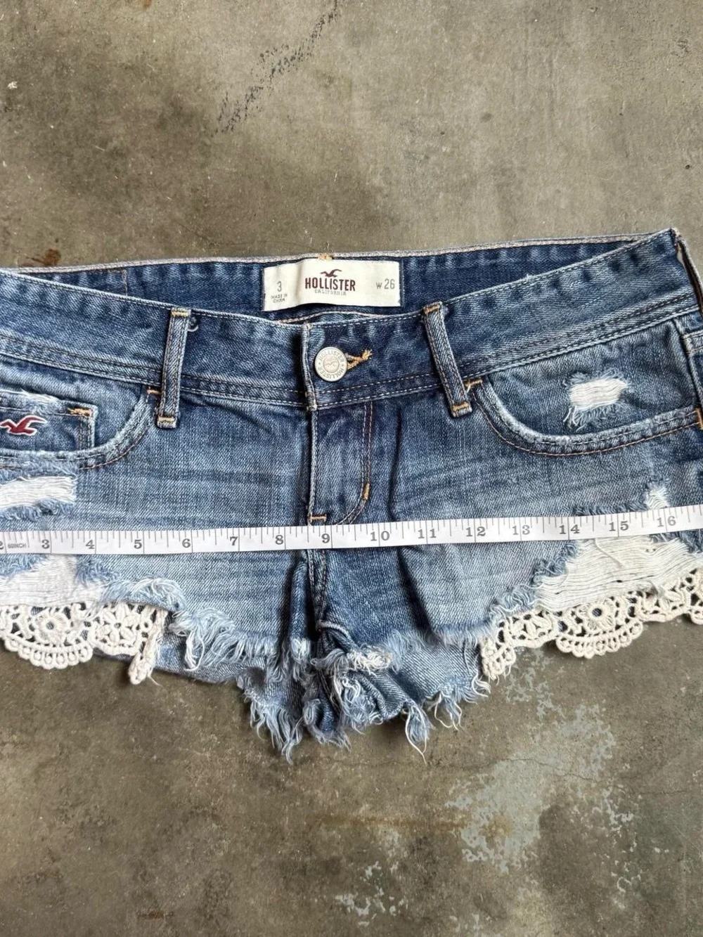 2000s Hollister low rise shorts